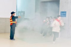 沉庆高新警方“定制化”宣传+实和练习训练织密